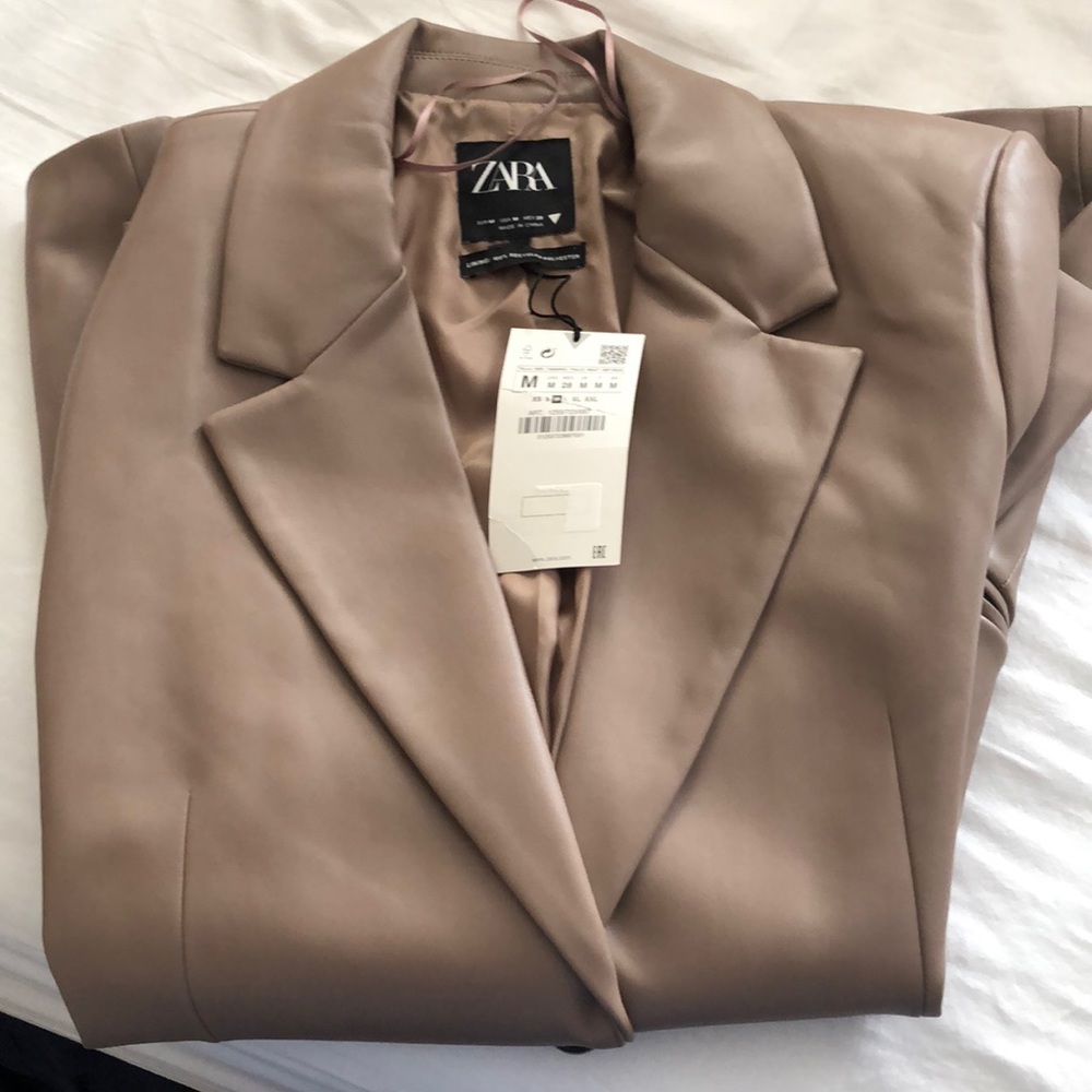 SOLD 🔥Zara faux leather oversized blazer - Picture 8 of 16